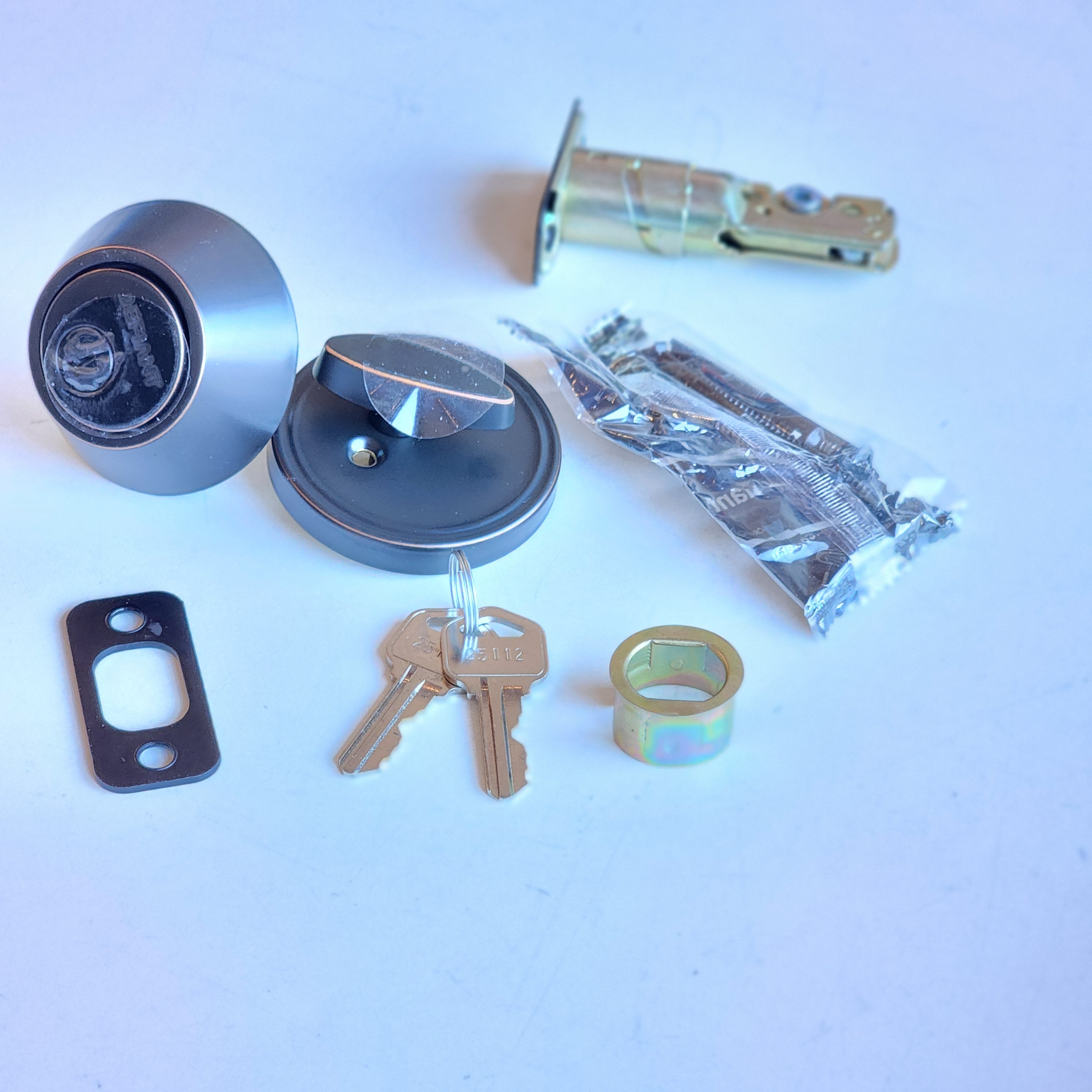 Aged Bronze Single Cylinder Deadbolt (32DDX71) Aged Bronze Single Cylinder Deadbolt (32DDX71)